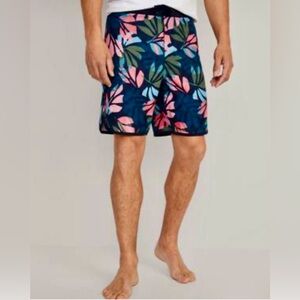 Old Navy - Printed Built-In Flex Board Shorts for Men Tropical Floral pr…